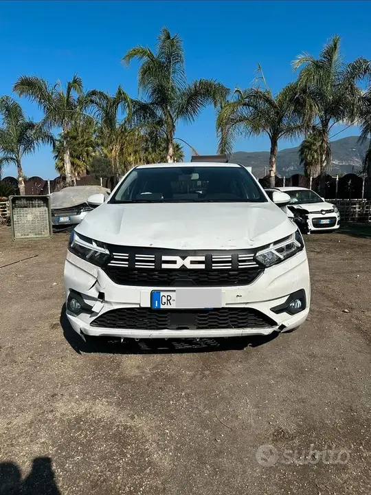 Dacia Sandero 2024 photo 2