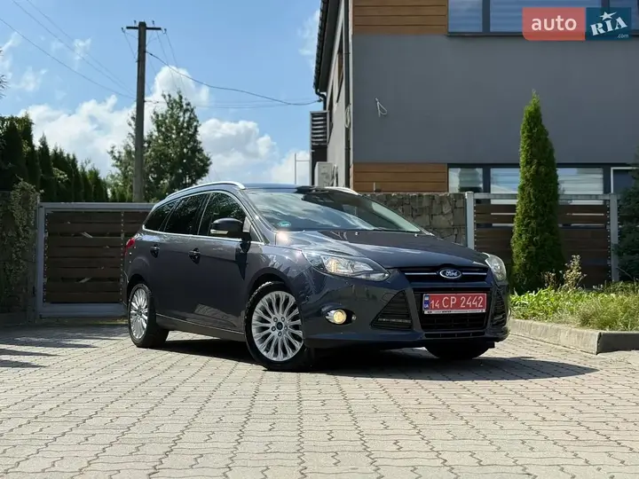 Ford Focus 2011 photo 3
