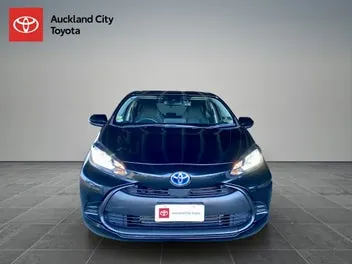 Toyota Aqua 2023 photo 3