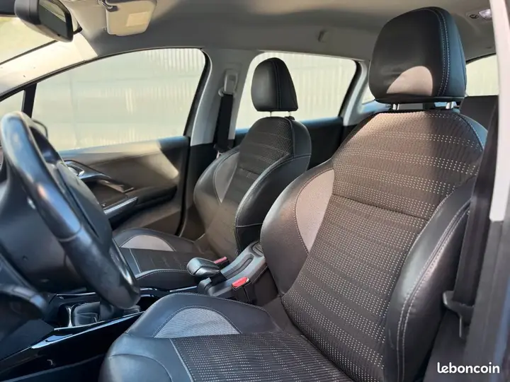Peugeot 2008 2018 photo 5