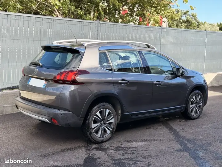 Peugeot 2008 2018 photo 3