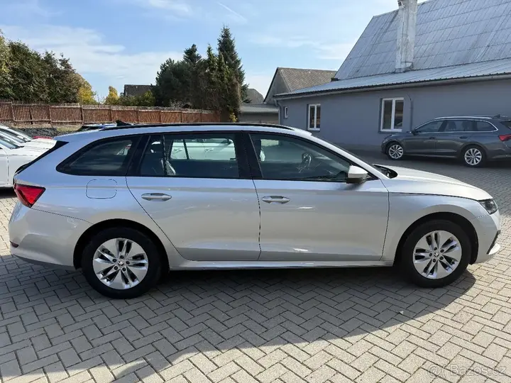 Skoda Octavia 2023 photo 2