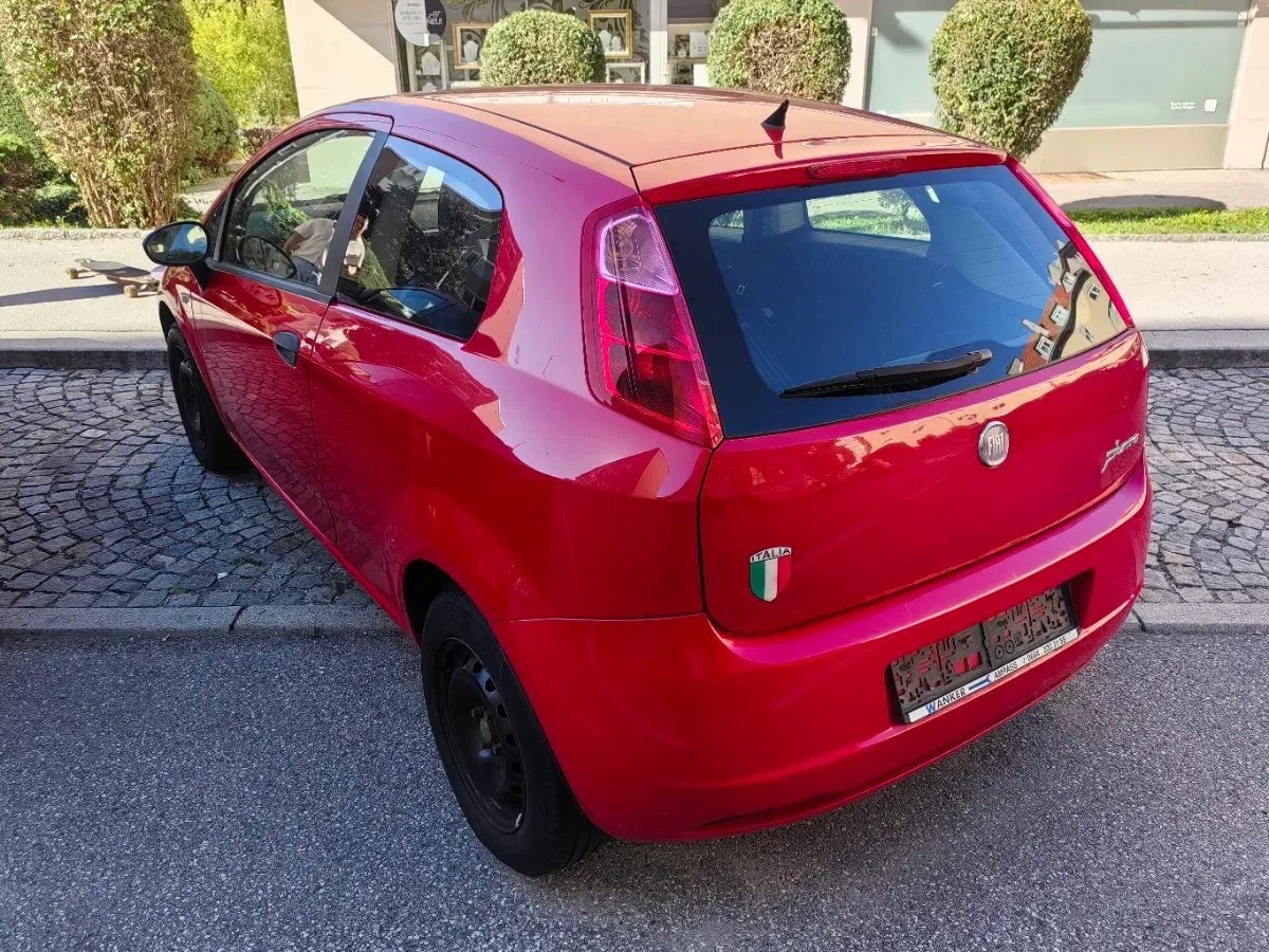 Fiat Punto 2009 photo 3