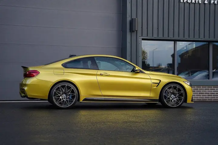 BMW M4 2018 photo 2