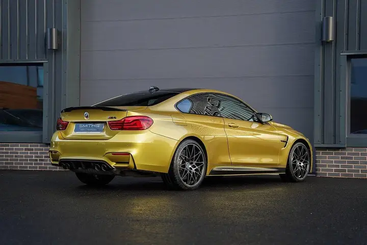 BMW M4 2018 photo 4