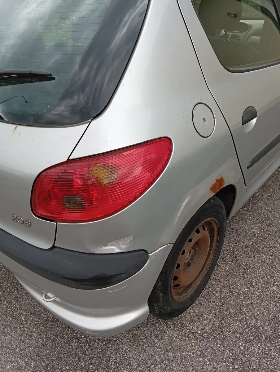 Peugeot 206 2003 photo 2