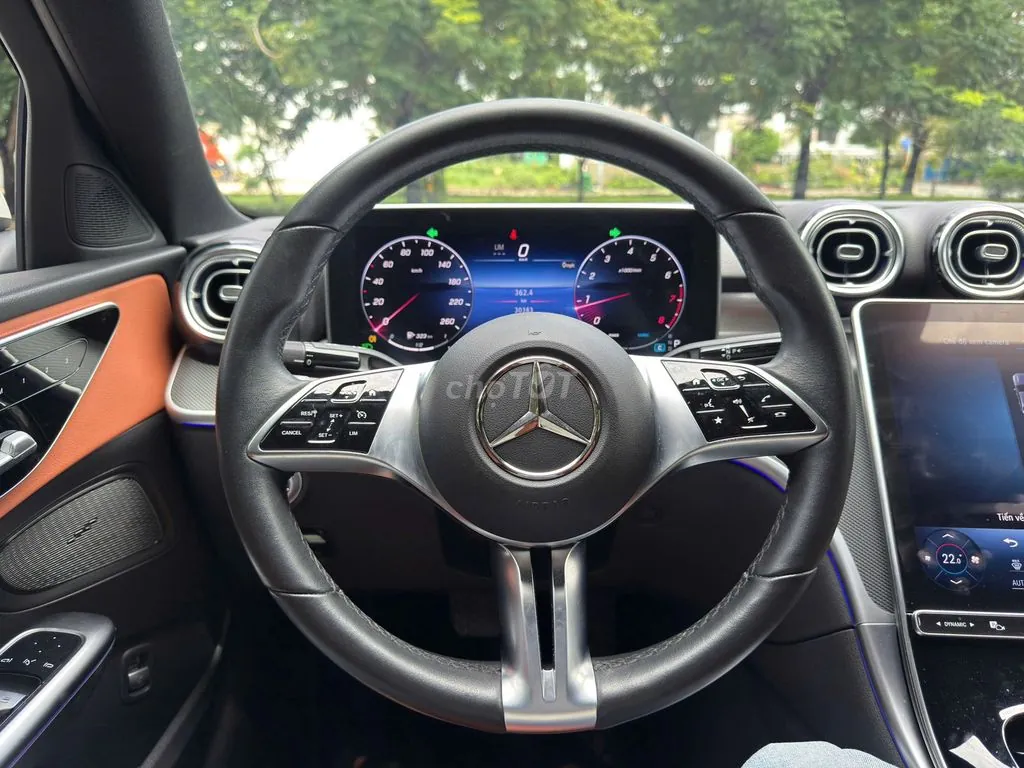 Mercedes-Benz C200 2025 photo 3