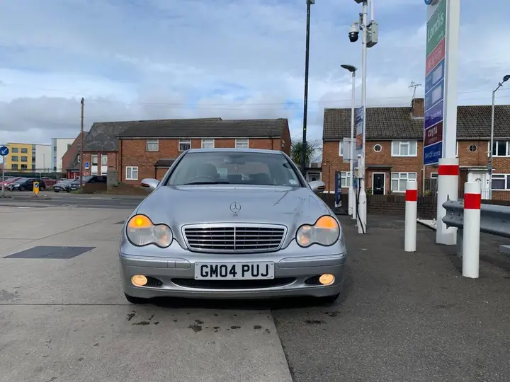 Mercedes-Benz C-Class 2004 photo 3