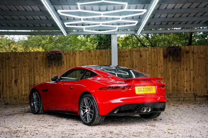 Jaguar F-Type 2019 photo 2
