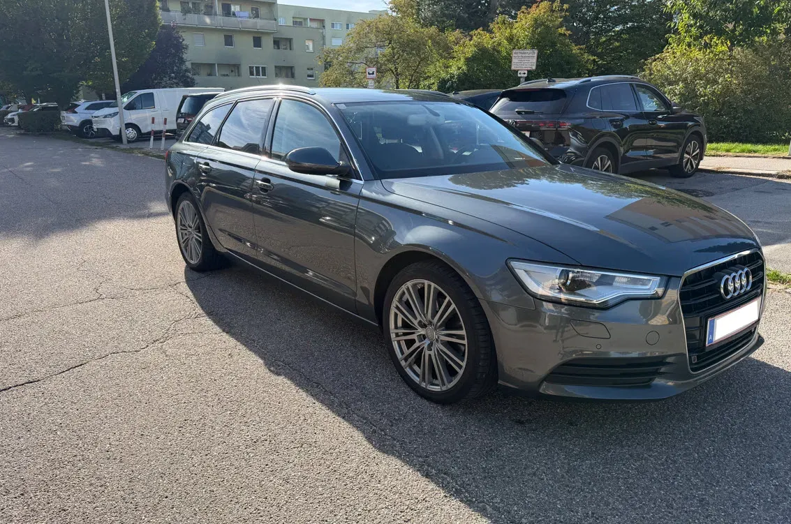 Audi A6 Avant 2013 photo 2