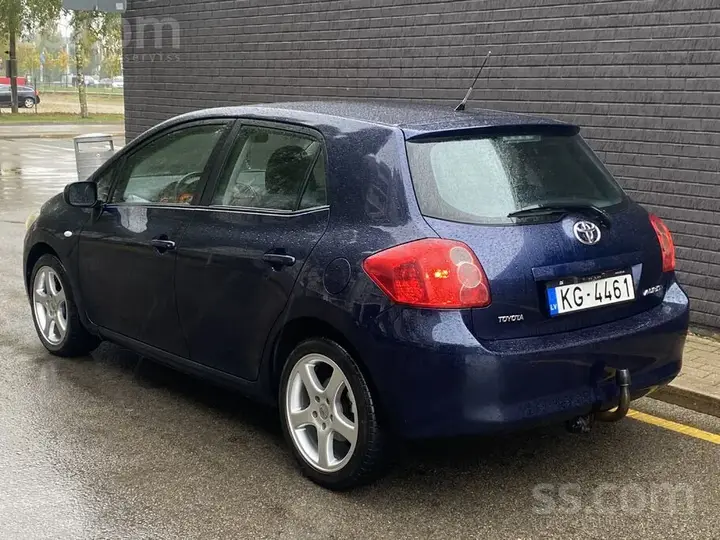 Toyota Auris 2009 photo 4