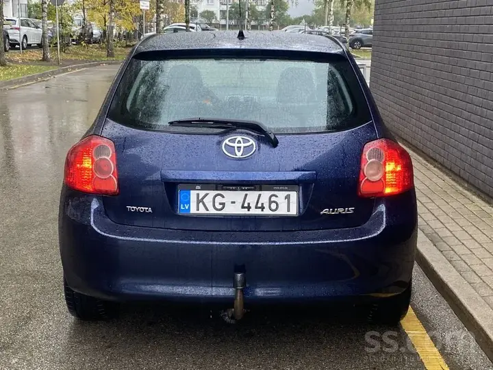 Toyota Auris 2009 photo 5