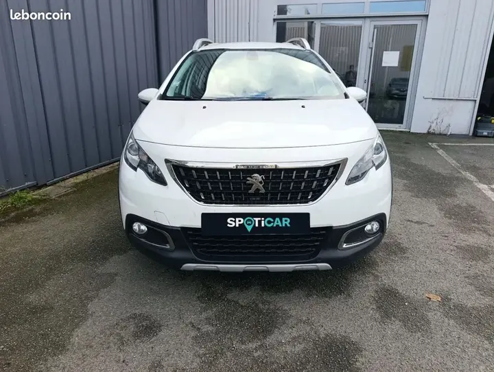 Peugeot 2008 2017 photo 2