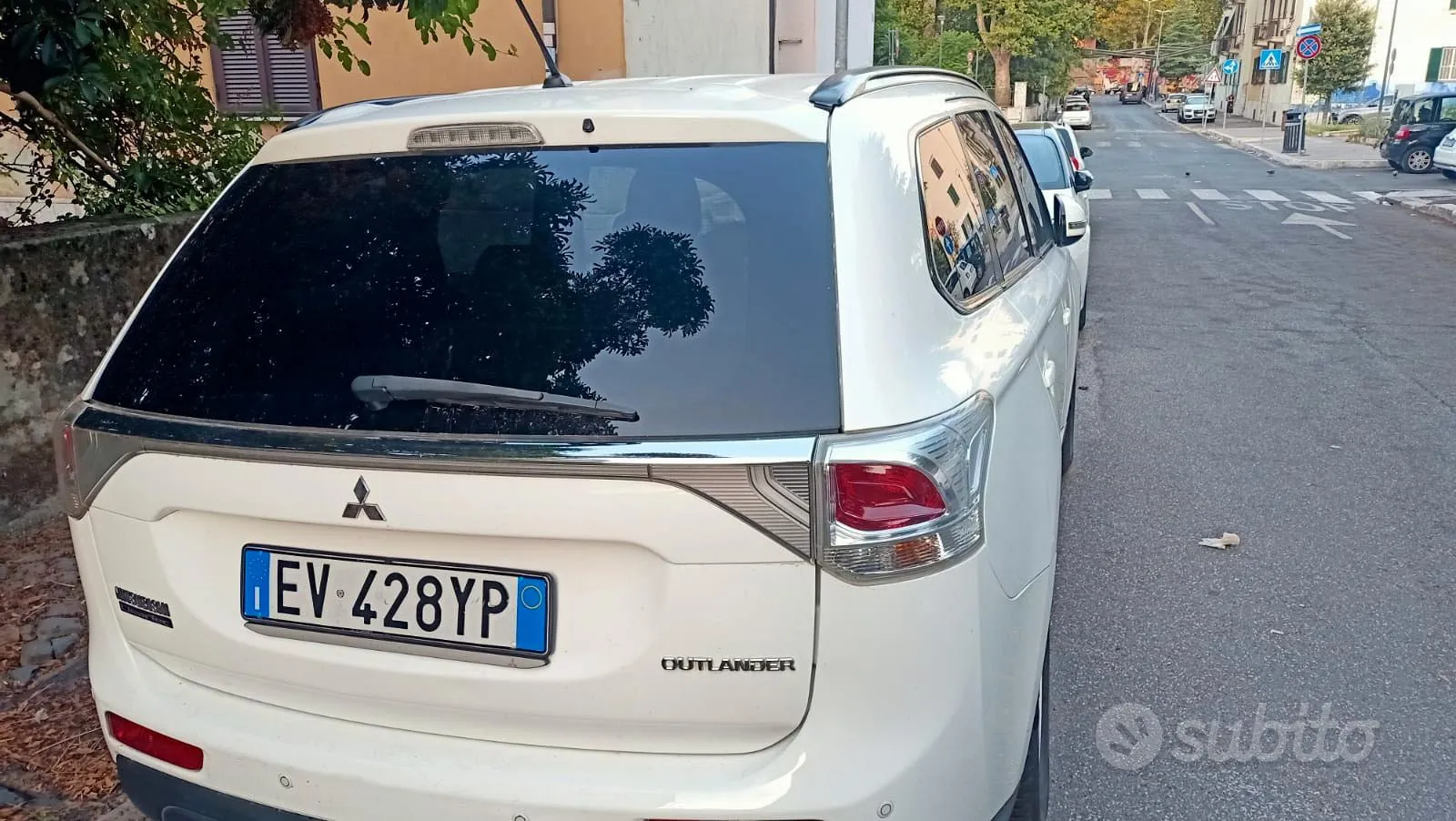 Mitsubishi Outlander 2014 photo 4
