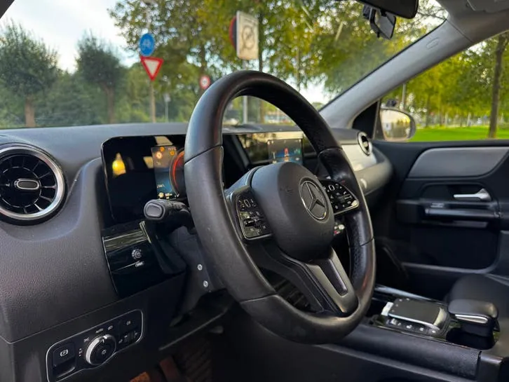 Mercedes-Benz B-Class 2021 photo 3