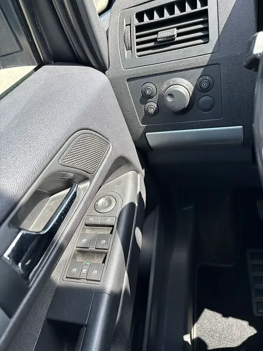Opel Zafira 2013 photo 3