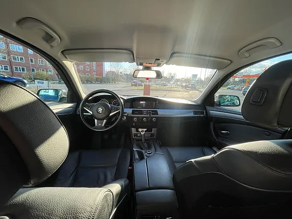 BMW 523I 2009 photo 4
