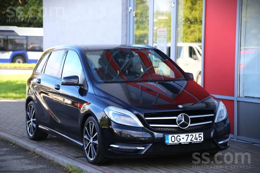 Mercedes-Benz B220 2015 photo 4