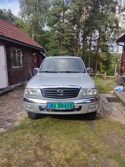 Mazda B2500