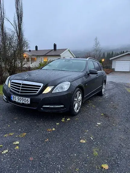 Mercedes-Benz E 220 D