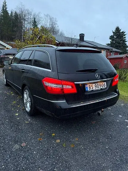Mercedes-Benz E 220 D 2010 photo 3