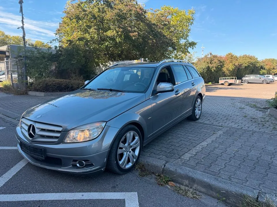 Mercedes-Benz C220