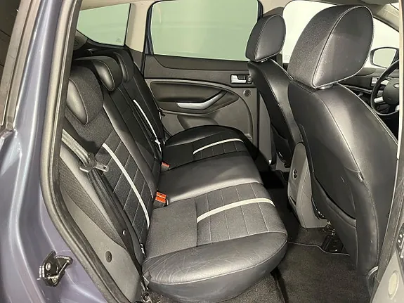 Ford Kuga 2011 photo 5