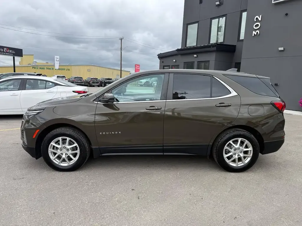 Chevrolet Equinox 2023 photo 2