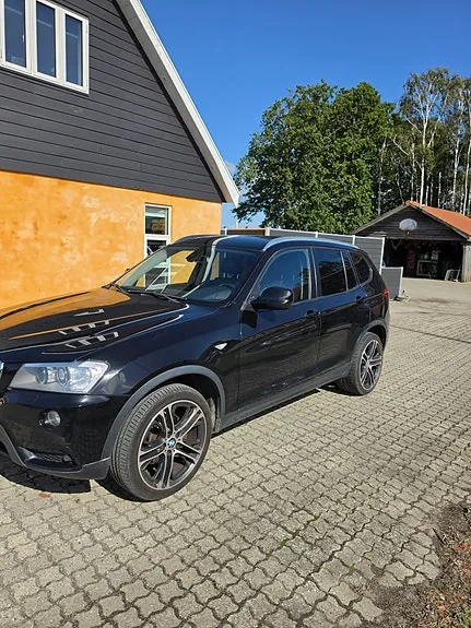 BMW X3 2011 photo 2