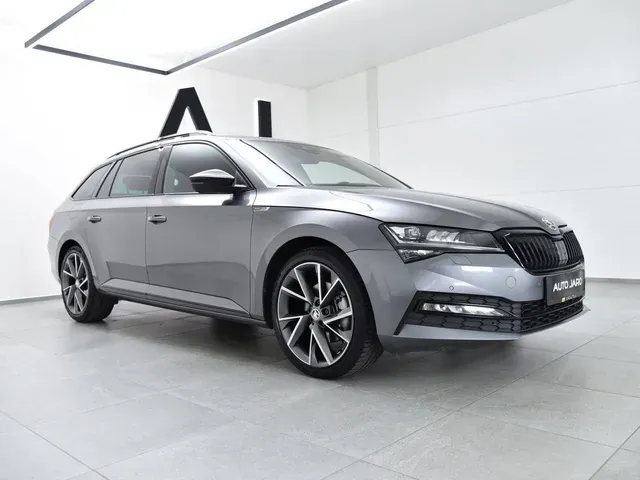 Skoda Superb Combi 2022 photo 3