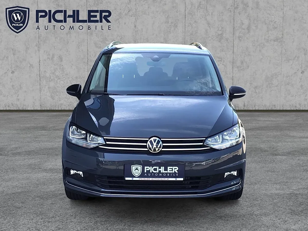Volkswagen Touran 2025 photo 2