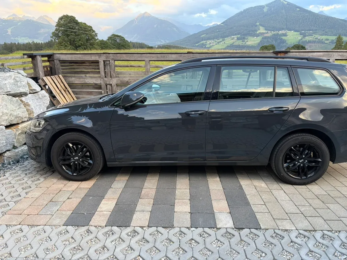 Volkswagen Golf 2019 photo 3