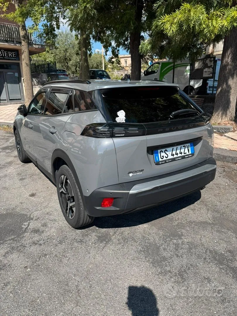 Peugeot 2008 2024 photo 2