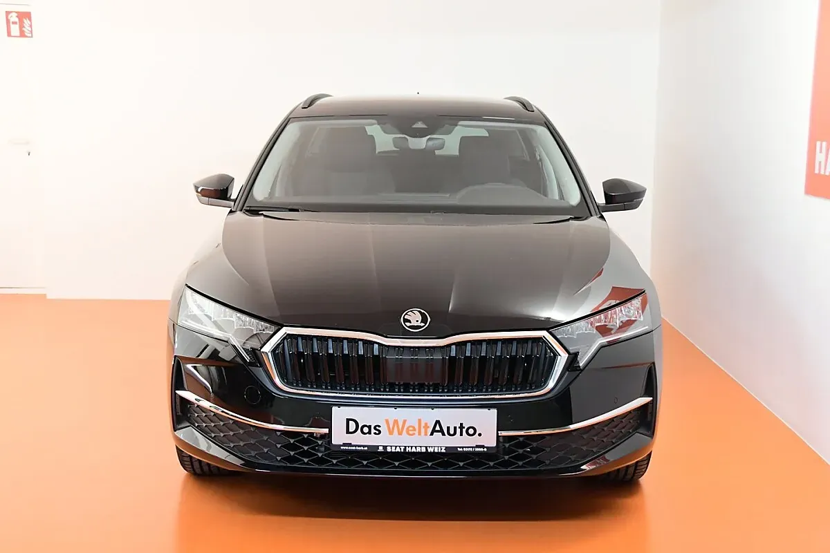 Skoda Octavia 2025 photo 3