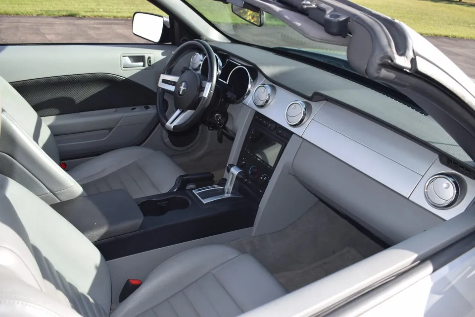 Ford Mustang 2006 photo 3