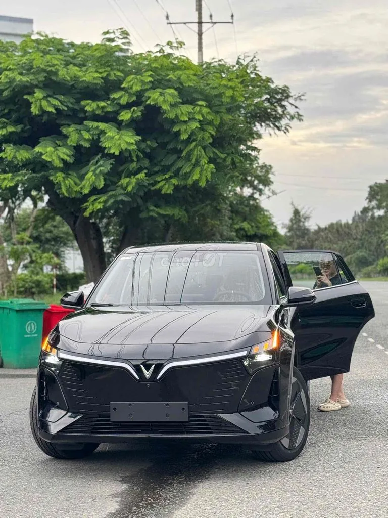 Vinfast Vf8