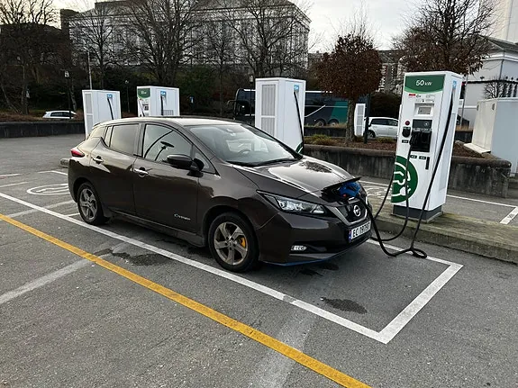 Nissan Leaf 2020 photo 2