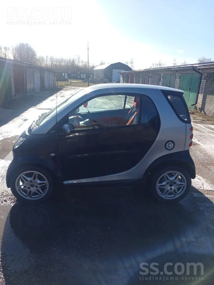 Smart Fortwo 2002 photo 2
