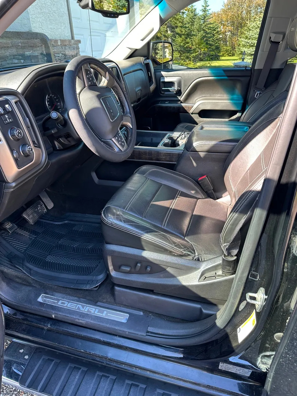 GMC Denali 2016 photo 5