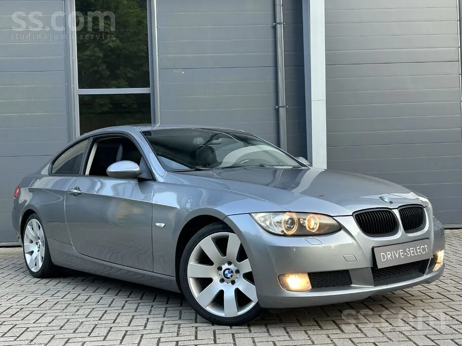 BMW 320 2008 photo 2