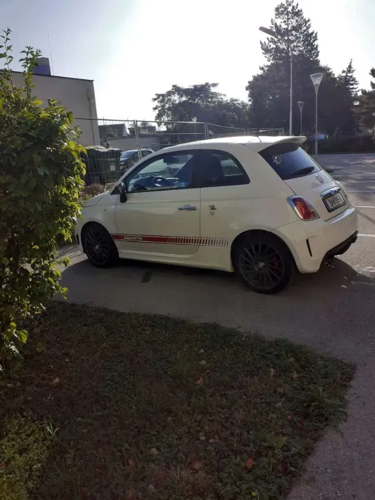 Abarth 500 2016 photo 3