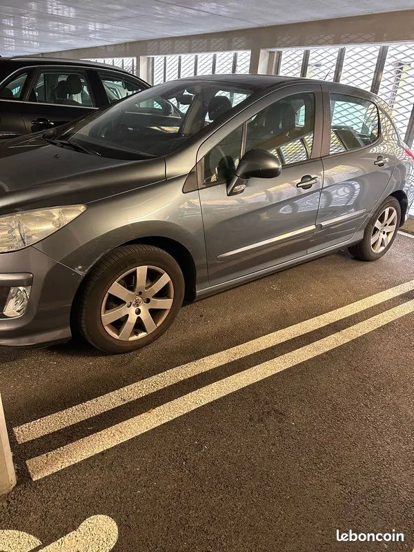 Peugeot 308 2008 photo 2