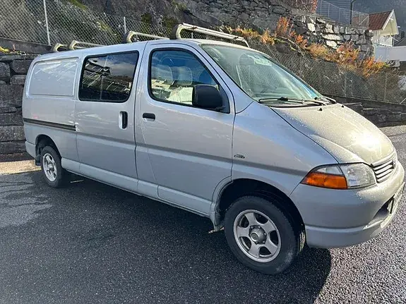Toyota Hiace 2002 photo 4