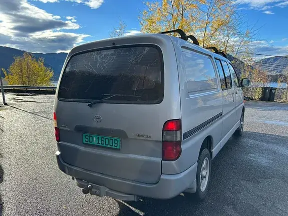 Toyota Hiace 2002 photo 5