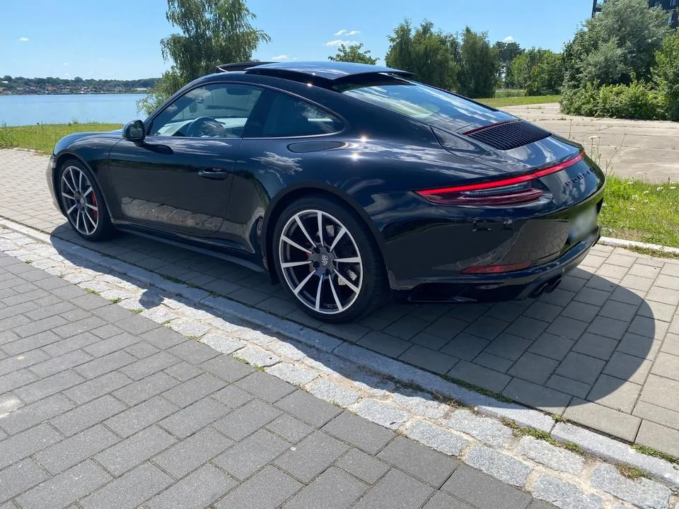 Porsche 911