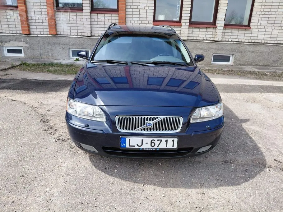 Volvo V70 2005 photo 2