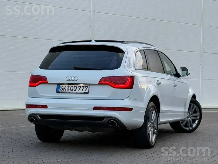 Audi Q7 2014 photo 2