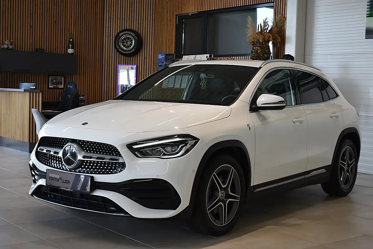 Mercedes-Benz Gla Class 2021 photo 3