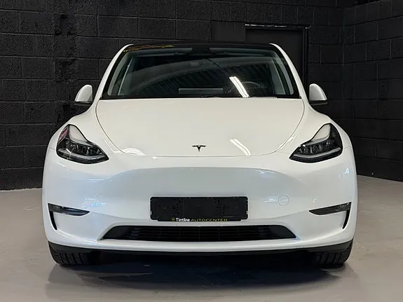 Tesla Model Y 2024 photo 2