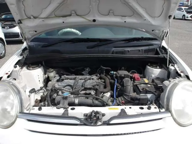 Toyota Sienta 2009 photo 5